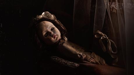 LA NIÑA DE LA COMUNIÓN -TERRORES CONOCIDOS