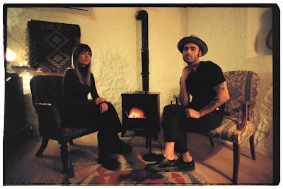 LUIS CARRILLO: ‘LA DUDA’ CON CHICA SOBRESALTO LUIS CARRILLO: ‘LA DUDA’ CON CHICA SOBRESALTO