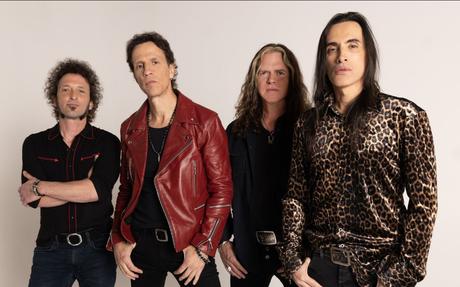 ‘Rise’, el ardoroso nuevo amanecer de Extreme