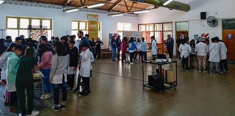 Adolescentes de Piedra del Águila crearon su propio recetario de viandas