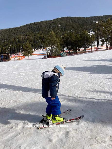 Álex preparado para esquiar en Port Ainé