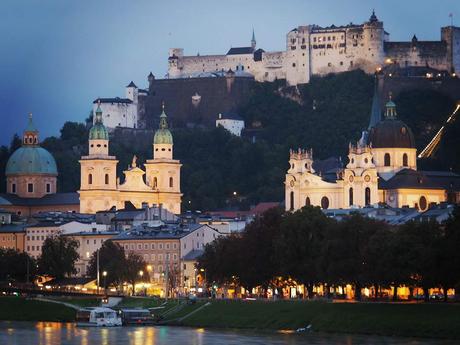 Excursiones desde Viena: Salzburgo, en la foto de noche