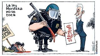 De las armas colgadas en las paredes