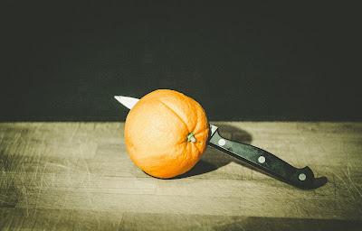 Cortando naranja