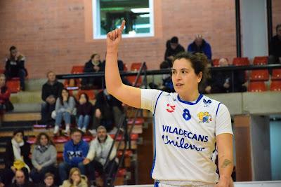 Galería de clics del Bàsquet Femení Sant Adrià-Vilabàsquet Viladecans (Liga Femenina 2)