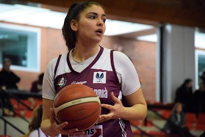 Galería de clics del Bàsquet Femení Sant Adrià-Vilabàsquet Viladecans (Liga Femenina 2)