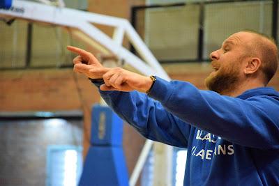 Galería de clics del Bàsquet Femení Sant Adrià-Vilabàsquet Viladecans (Liga Femenina 2)