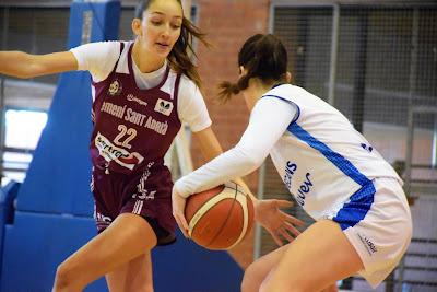 Galería de clics del Bàsquet Femení Sant Adrià-Vilabàsquet Viladecans (Liga Femenina 2)