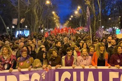 El feminismo sale a la calle para mostrar su fuerza pese a sus diferencias internas.