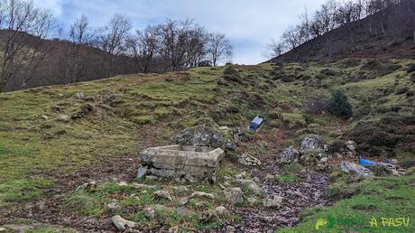 Fuente bajo el Collado Gallegos