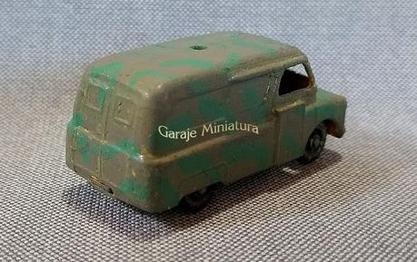 Bedford CA Van repartidor del diario Evening News de Matchbox