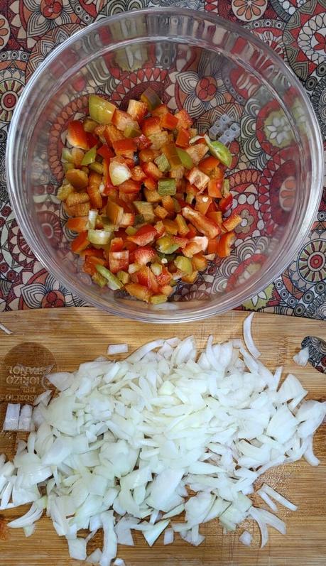 Frijoles rojos con plátano macho maduro