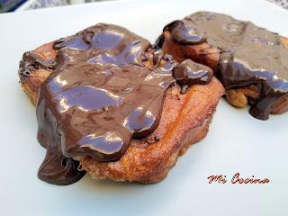 TORRIJAS CUBIERTAS DE CHOCOLATE