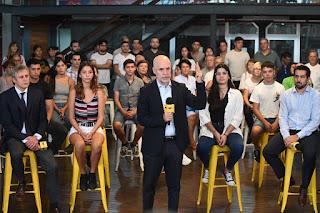 Eliminarán impuesto a tarjetas