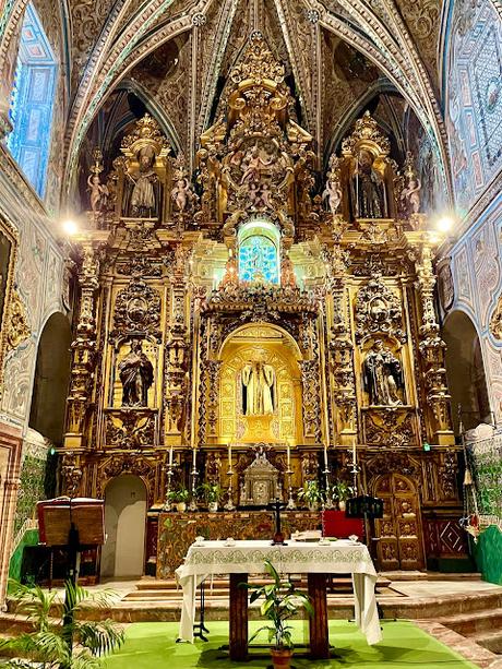 El Convento de Santa Paula (6): el Retablo Mayor de la iglesia.