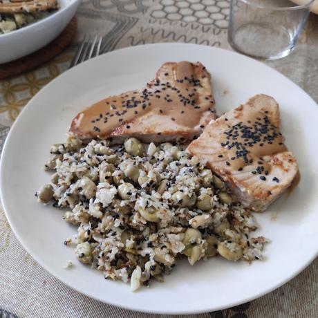 ATUN GLASEADO CON LIMA, ARROZ Y HABITAS ATUN GLASEADO CON LIMA, ARROZ Y HABITAS
