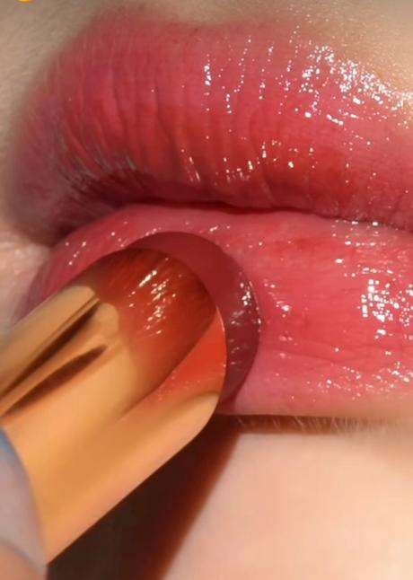 Nabla Beyond Jelly Sheer Supple Lipstick