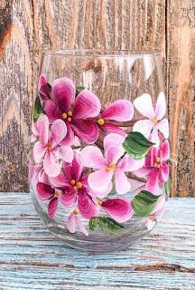 Aprende cómo decorar vasos de vidrio con pintura acrílica