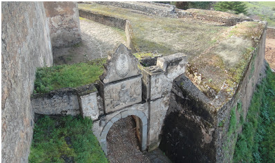 REDESCUBRIR CAMPO MAIOR Moisés Cayetano Rosado (texto y f... REDESCUBRIR CAMPO MAIOR Moisés Cayetano Rosado (texto y f...