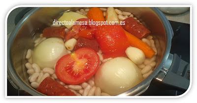 Alubias blancas con verduras y chorizo