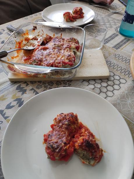 ALBONDIGAS CON TOMATE Y GRATINADAS CON QUESO