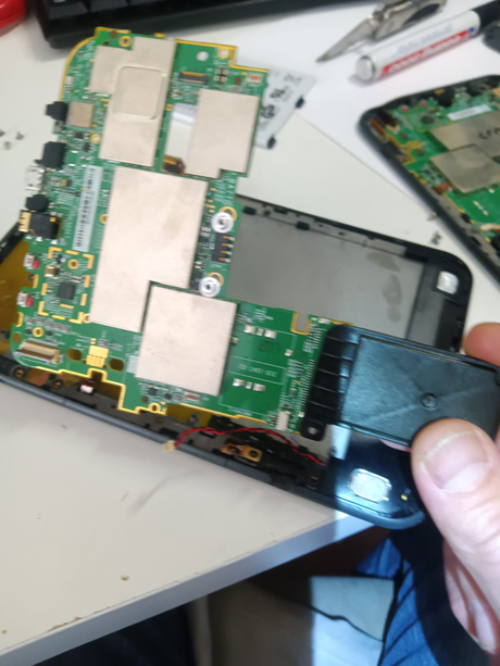 Como reparar un kindle  keyborad y no morir en el intento