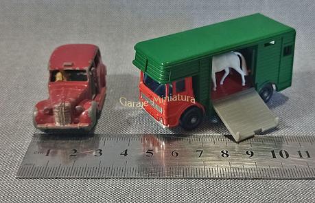 Austin Metropolitan Taxi y AEC Horse Box, piezas #17 de Matchbox Austin Metropolitan Taxi y AEC Horse Box, piezas #17 de Matchbox