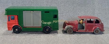 Austin Metropolitan Taxi y AEC Horse Box, piezas #17 de Matchbox Austin Metropolitan Taxi y AEC Horse Box, piezas #17 de Matchbox
