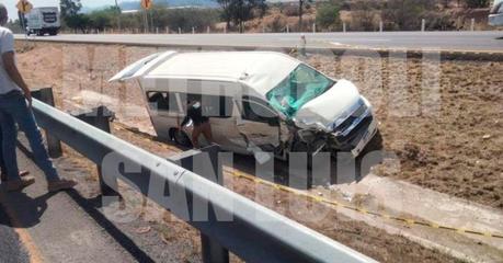 Una persona fallece y cuatro más resultaron lesionadas en accidente vial sobre Libramiento Oriente