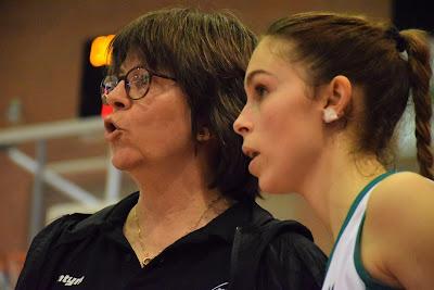 Galería de clics del Bàsquet Femení Sant Adrià-CBF Cerdanyola (Liga Femenina 2)