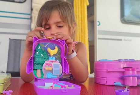 Polly Pocket inspirado en una caravana de camping