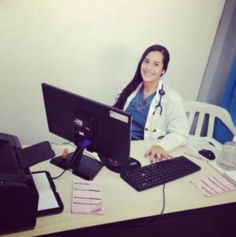 Manuela, Fisiatra con un corazón pleno de amor Manuela, Fisiatra con un corazón pleno de amor