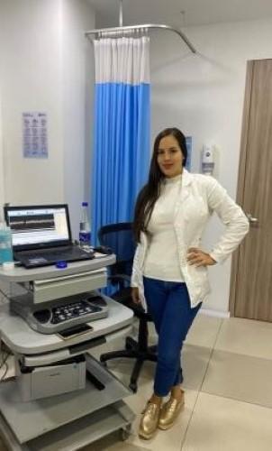 Manuela, Fisiatra con un corazón pleno de amor Manuela, Fisiatra con un corazón pleno de amor