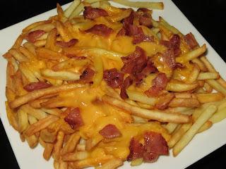 PATATAS CON CHEDDAR Y BACON EN AIRFRYER