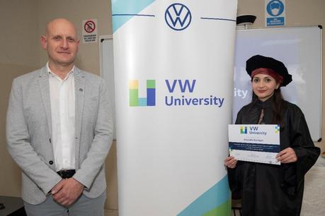 VW Ecuador graduó su segunda promoción de profesionales en el programa Volkswagen University VW Ecuador graduó su segunda promoción de profesionales en el programa Volkswagen University