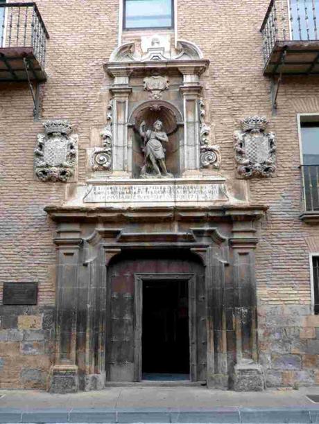 El codo menguante de Pamplona El codo menguante de Pamplona
