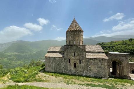 monasterio-tatev-ruta-por-armenia