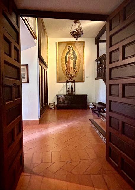 El Convento de Santa Paula (14): el vestíbulo de entrada al Museo.