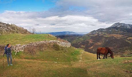 La Peña Serandi por las Foces de Las Xanas y los Picarós