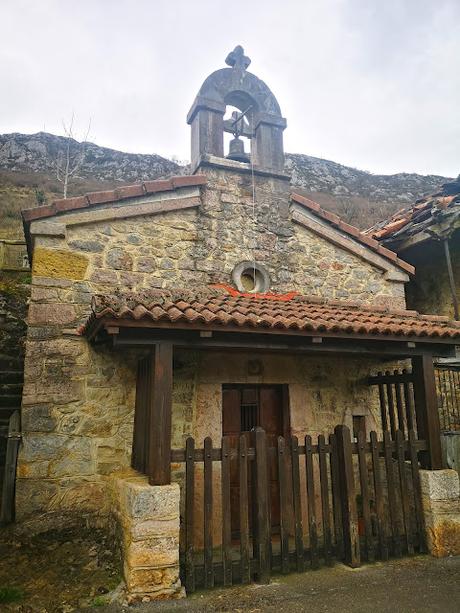 La Peña Serandi por las Foces de Las Xanas y los Picarós