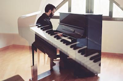 THE NEW RAEMON: 'AURORA OCHO' THE NEW RAEMON: 'AURORA OCHO'