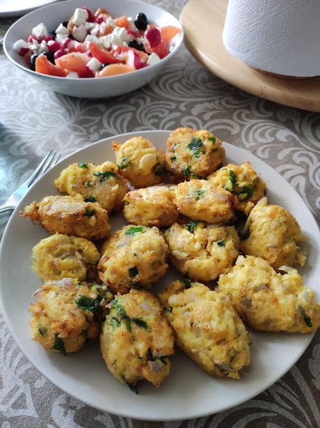 BUÑUELOS DE BACALAO KETO