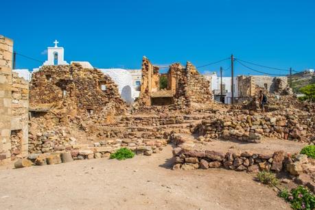 ruinas de un castillo en las islas del mar Egeo