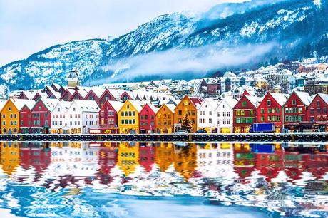 15 atracciones turísticas mejor valoradas en Noruega Muelle hanseático de Bryggen, Bergen