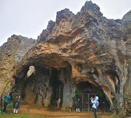 Foz de los Calderones y picos la Portilla y Machaos