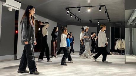 In Dance Studio: academia para aprender las coreografías virales de TikTok