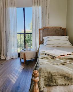 CORTINAS RENOVADAS CON RAYAS PINTADAS A MANO CORTINAS RENOVADAS CON RAYAS PINTADAS A MANO