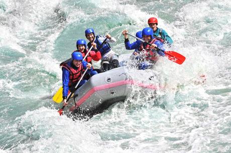15 mejores cosas para hacer en San Gil (Colombia) Rafting en aguas bravas