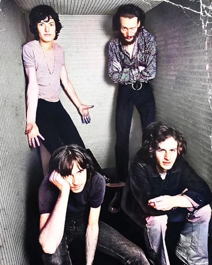 Efemérides del Rock y Heavy Metal: Que pasó un 02 de Abril