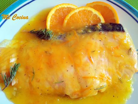 SALMÓN EN SALSA DE NARANJA Y ROMERO